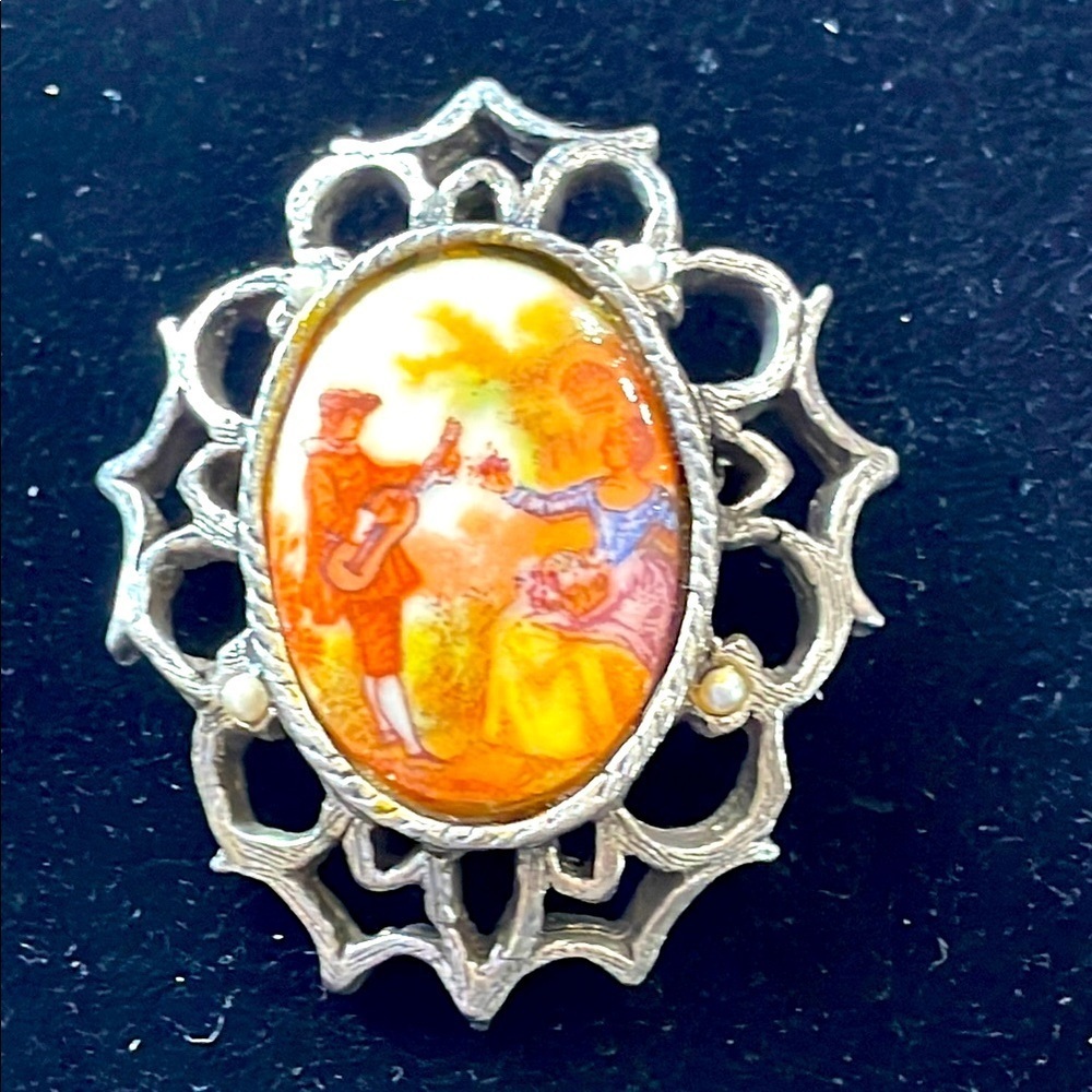 Fragonard Vintage Courting Couple Brooch